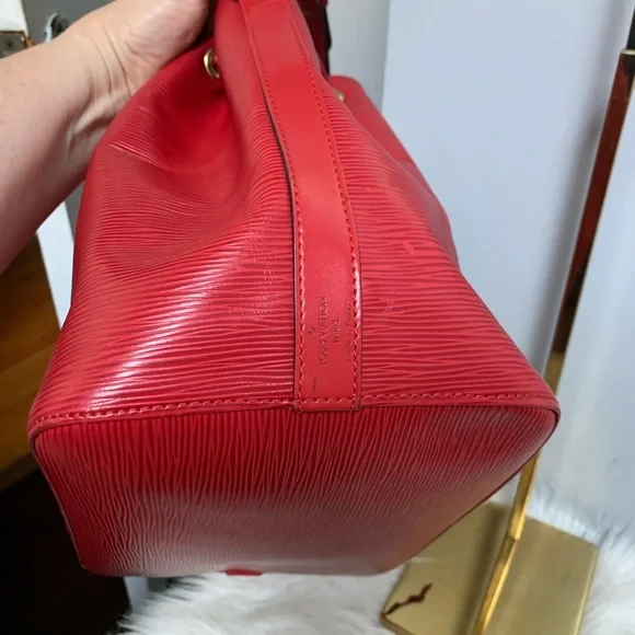 ❌SOLD❌1996 authentic red Epi leather Petit Noe bucket bag - Picture 10 of 17